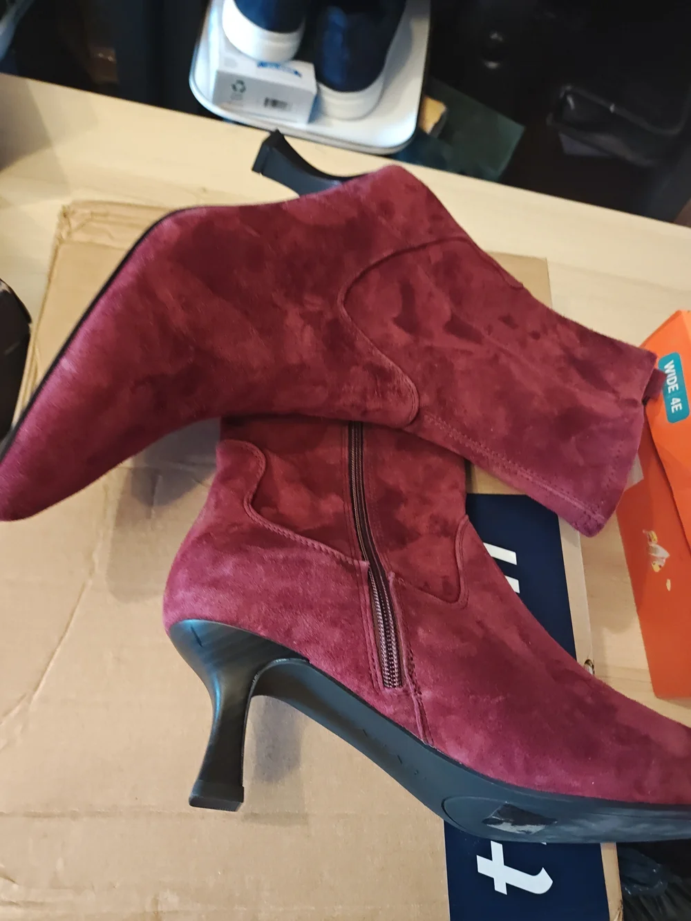 Tahari sleek burgundy